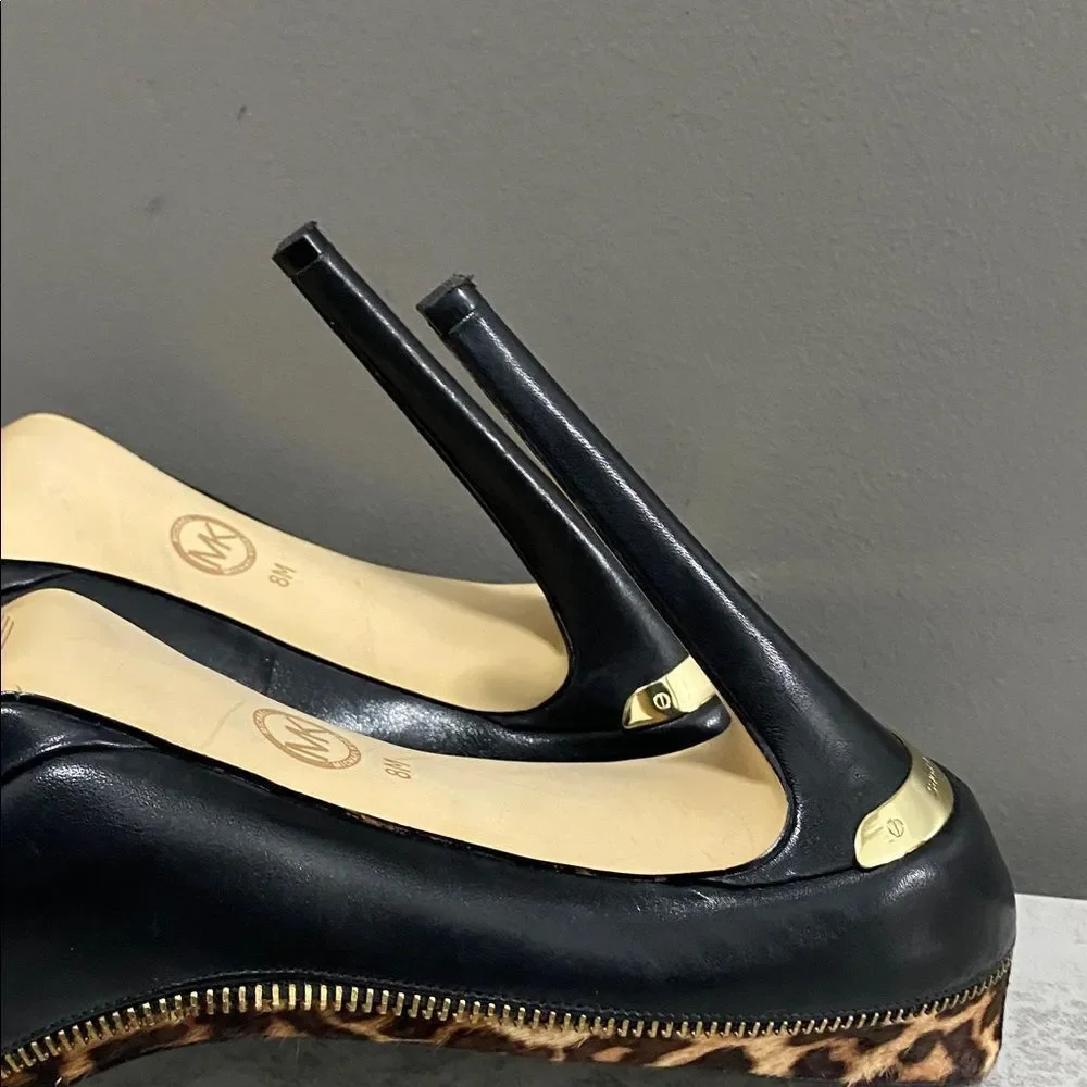 Michael Kors step out
